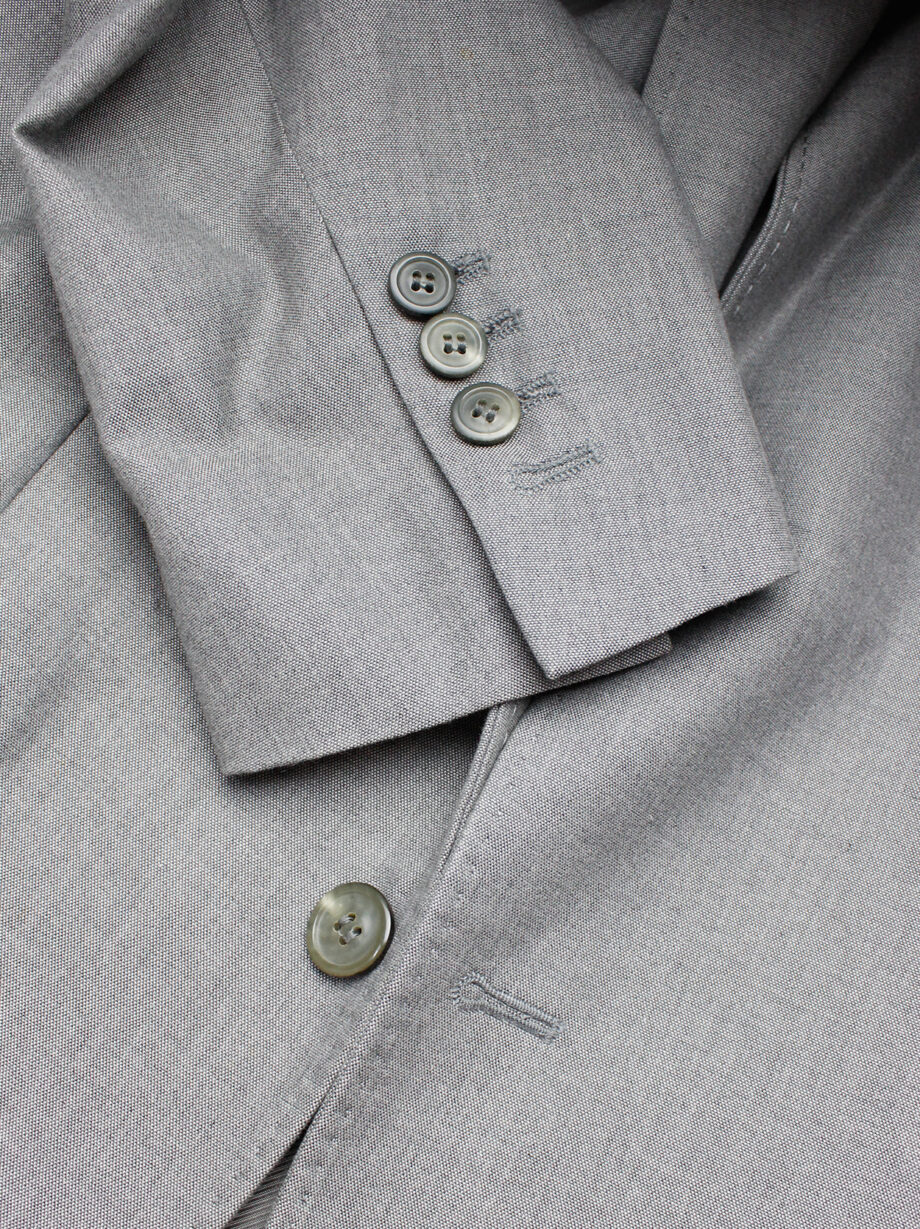 archive Maison Martin Margiela grey blazer with trompe-l’oeil buttonhole spring 2001 (4)