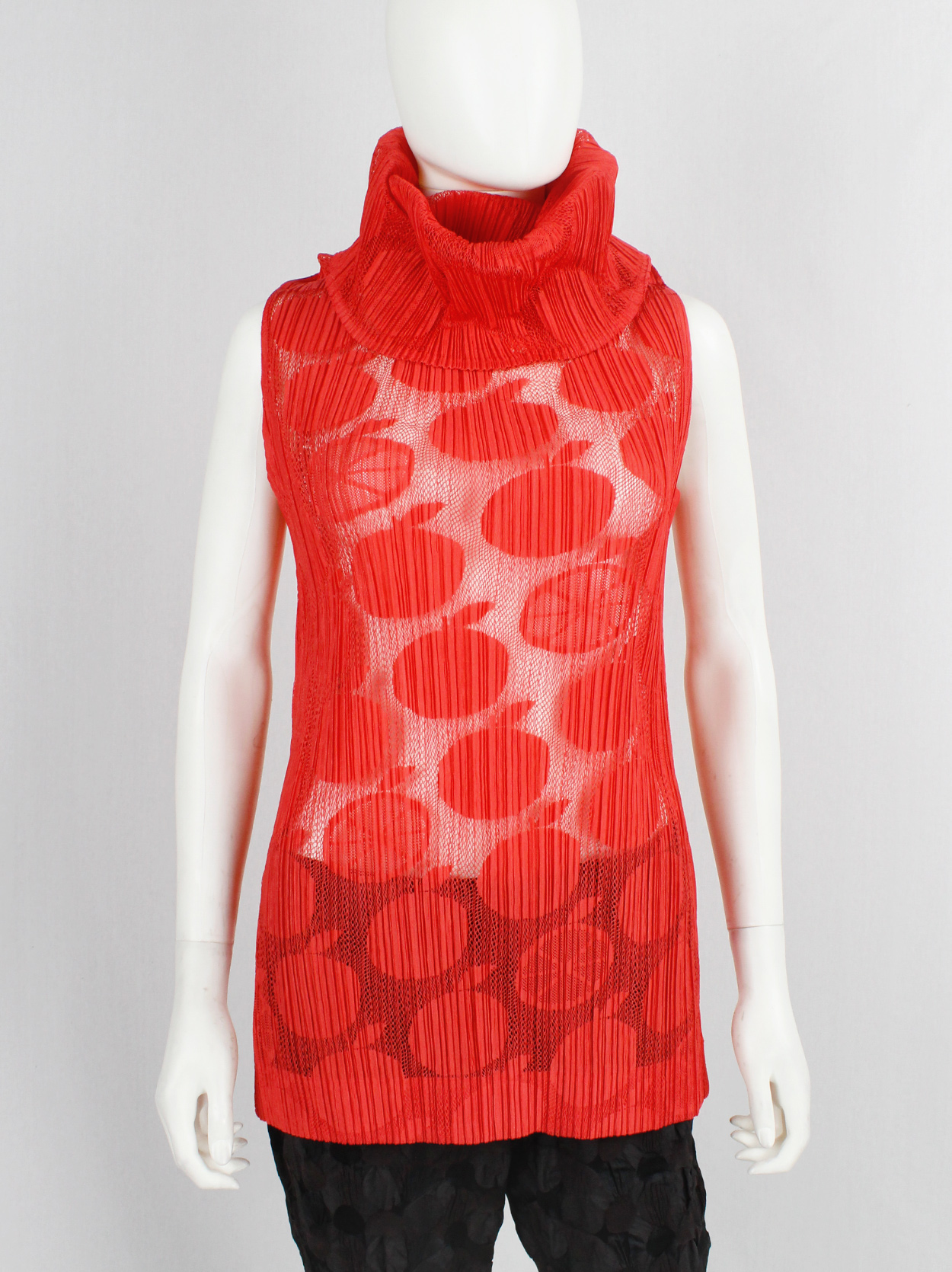 Issey Miyake Pleats Please red pleated turtleneck top with oranges - V ...