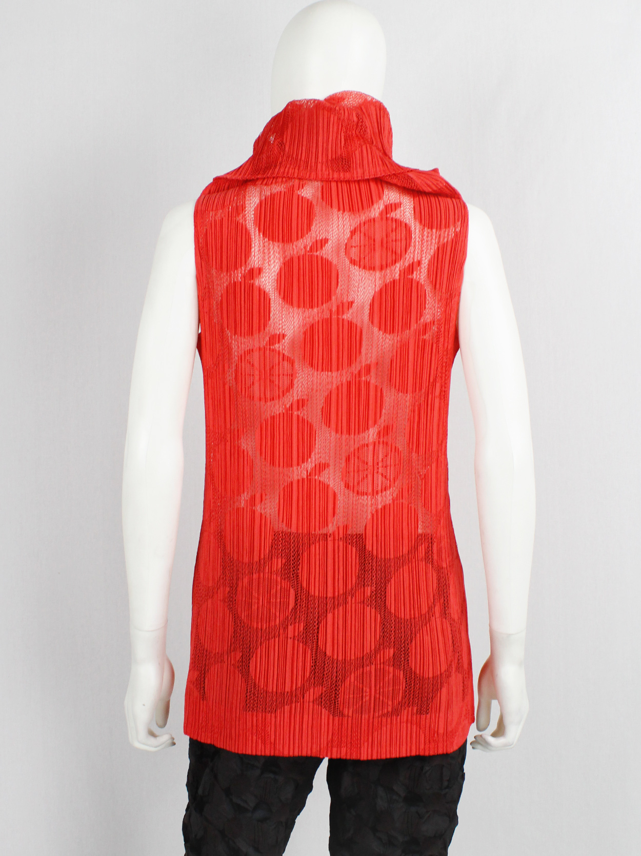Issey Miyake Pleats Please red pleated turtleneck top with oranges - V ...