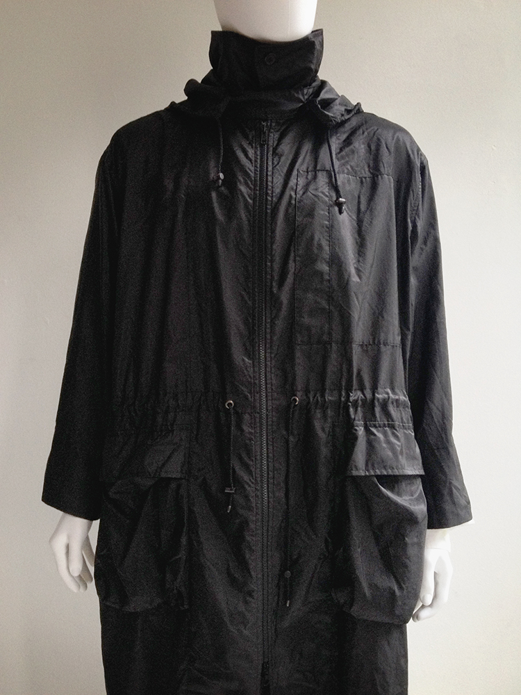 Issey Miyake Windcoat black foldable parka — 1990s - V A N II T A S