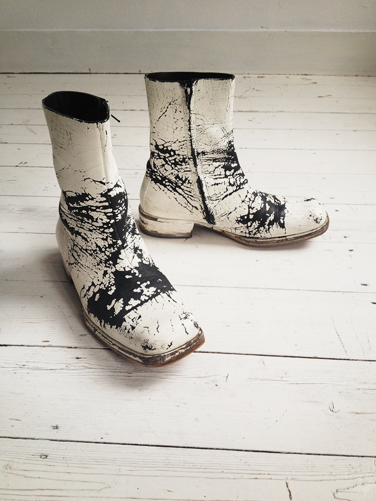 Maison Martin Margiela white painted boots (41) — 2003 - V A N II