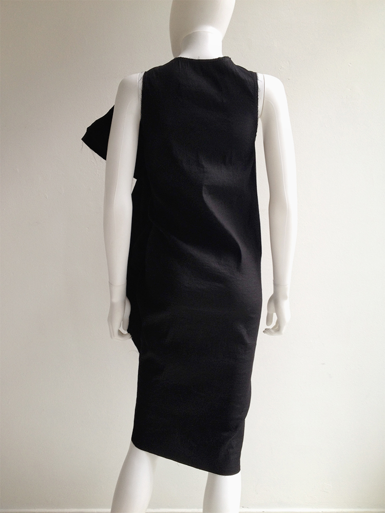Uma Wang black sculptural drape dress — spring 2013 | V A N II T A S