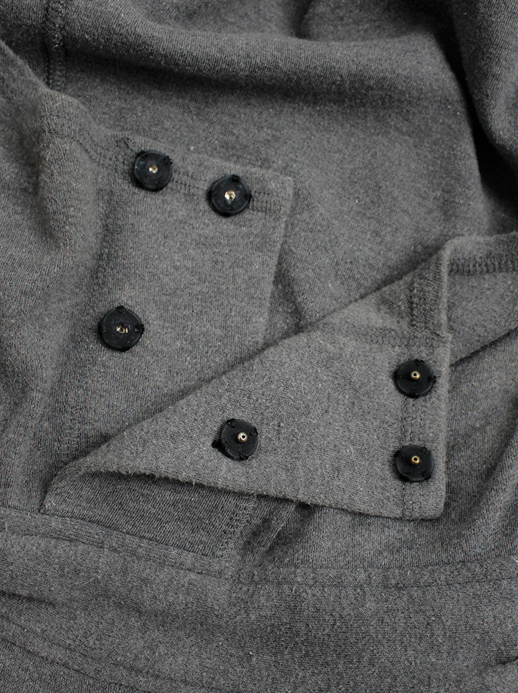 vintage Yohji Yamamoto grey hooded boxy jumper with pockets 1980s 90s 80s (11)