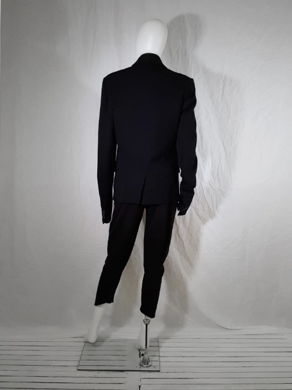 Ann Demeulemeester black blazer with cut panel runway fall 2011 _174005(0)