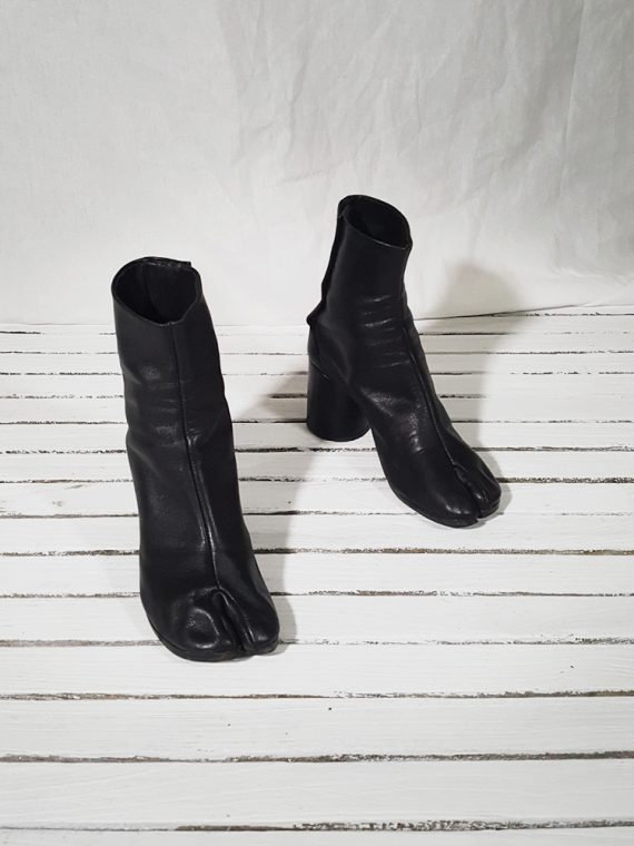 archive Maison Martin Margiela black leather tabi boots with block heel_151731