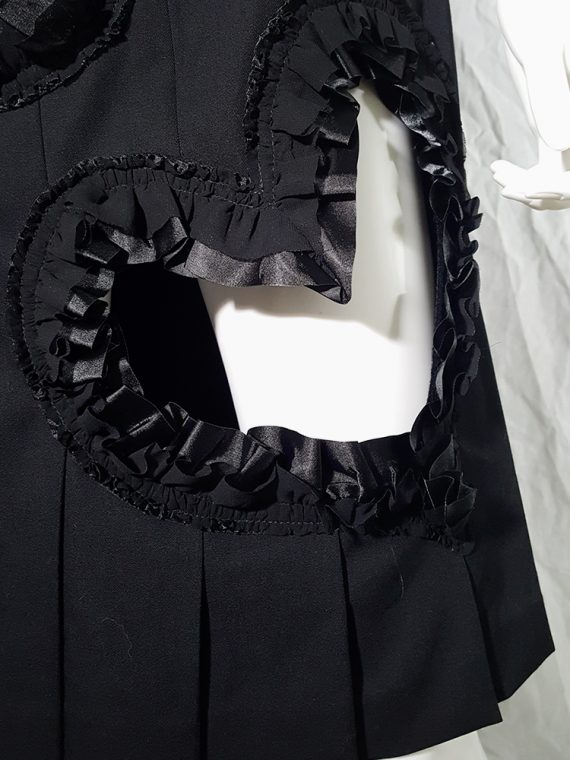 vintage Comme des Garcons black pleated skirt with ruffled hearts cut outs runway fall 2008_155830