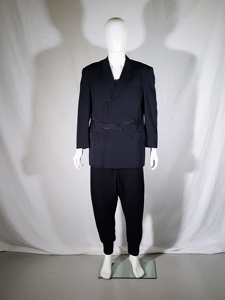 tegnebog Grøn baggrund Skaldet Comme des Garçons Homme black belted blazer — AD 1994 - V A N II T A S