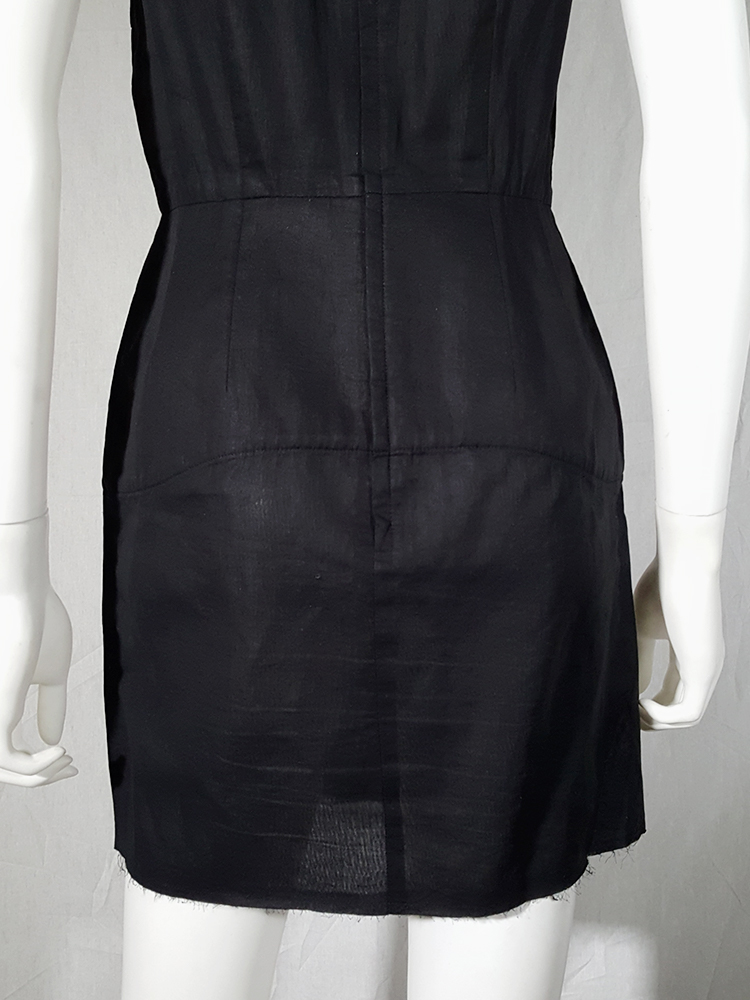 Comme des Garçons black dress with padded hips — fall 1998 - V A N II T A S