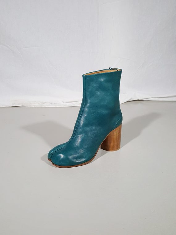 vintage Maison Martin Margiela green tabi boots with wooden block heel 181433