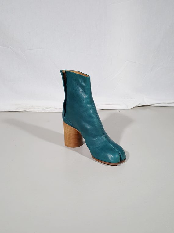 vintage Maison Martin Margiela green tabi boots with wooden block heel 181454