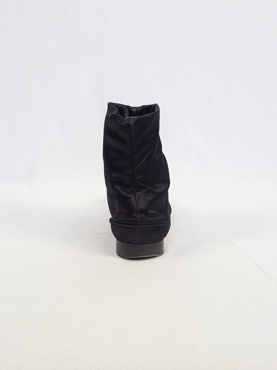 vintage Maison Martin Margiela black satin tabi boots with low heel fall 1998 105417