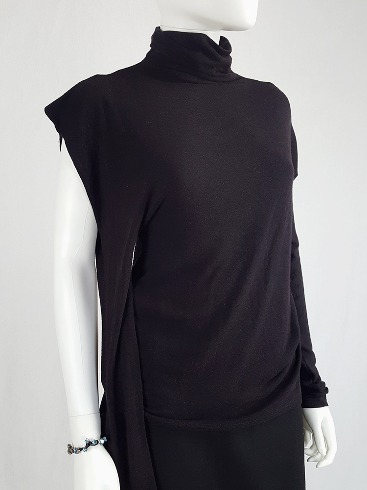 Maison Martin Margiela black jumper with peak shoulder — fall 2009 - V ...