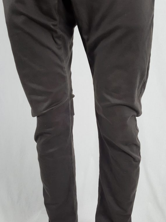 vaniitas Attachment Kayuzuki Kumagai grey trousers with curved legs 135511(0)