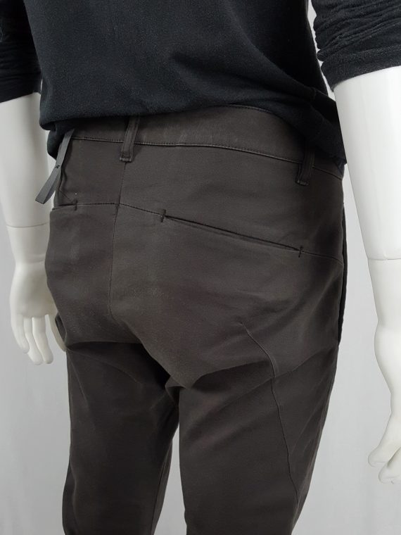 vaniitas Attachment Kayuzuki Kumagai grey trousers with curved legs 135721