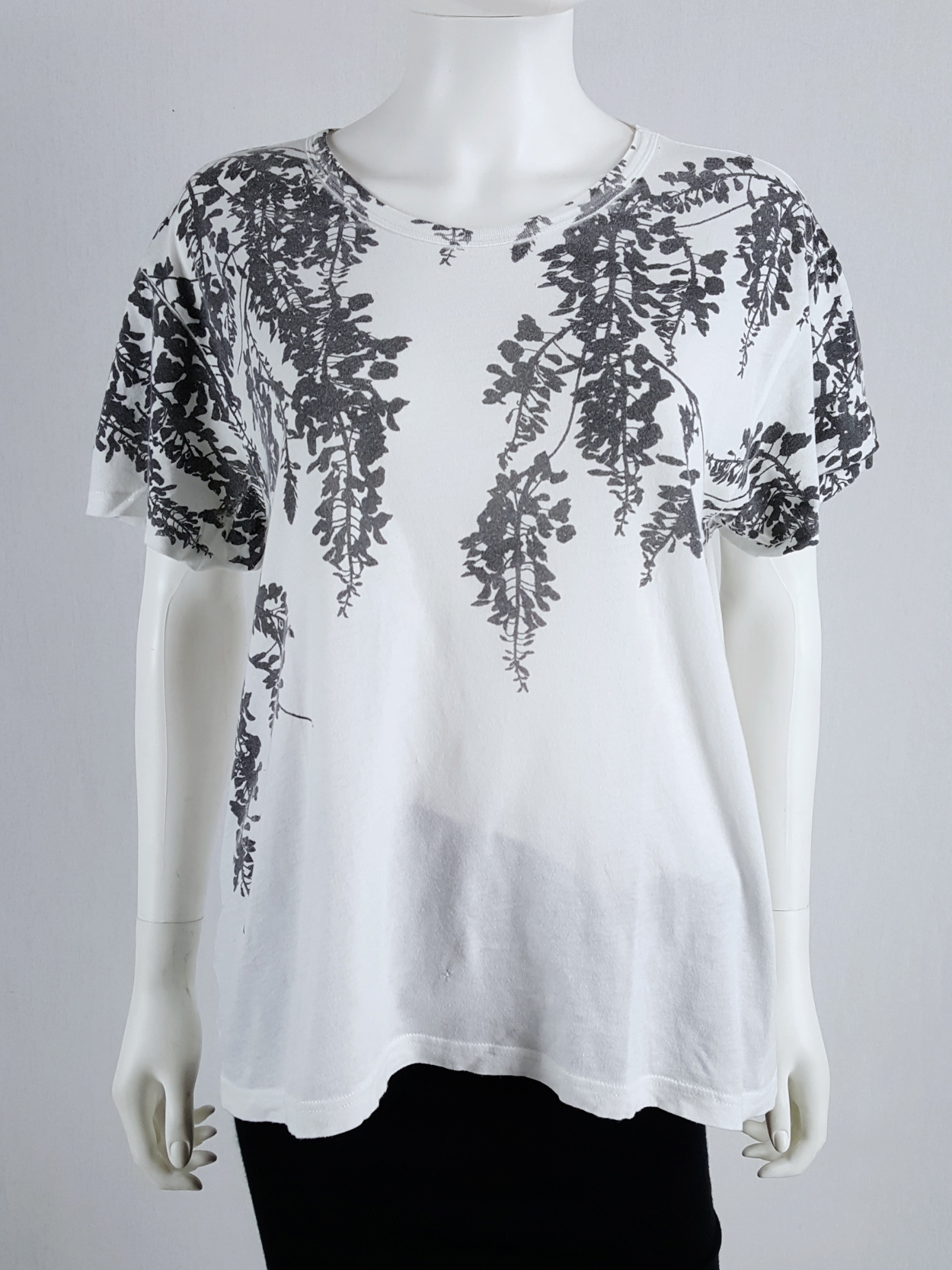 Ann Demeulemeester white t-shirt with black wisteria print — spring ...