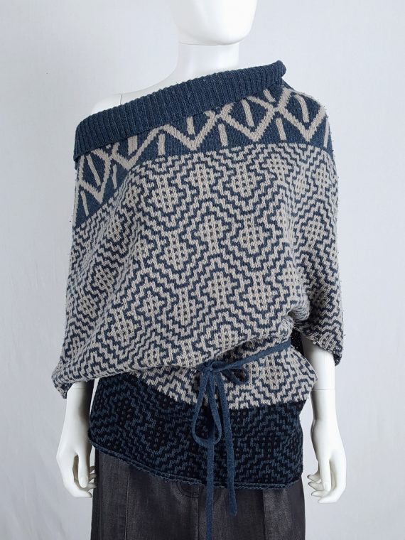 Vaniitas Dries Van Noten blue and beige knit top with geometric motif fall 2004 153019