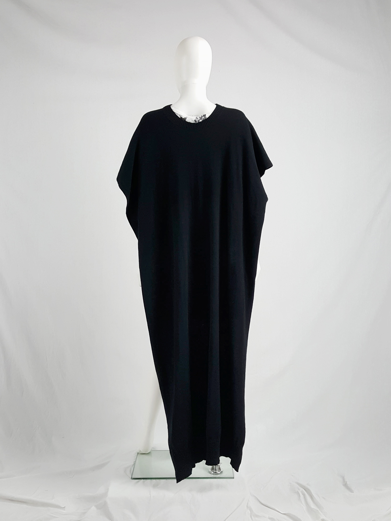 Junya Watanabe black knit poncho with long cape - V A N II T A S