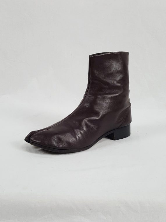 Vaniitas Maison Martin Margiela brown tabi boots with low heel fall 1998 archive 161823