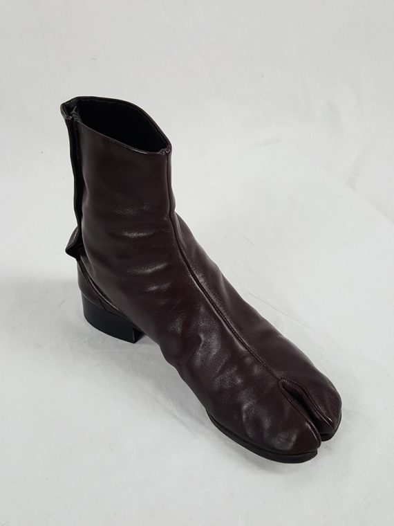 Vaniitas Maison Martin Margiela brown tabi boots with low heel fall 1998 archive 161956