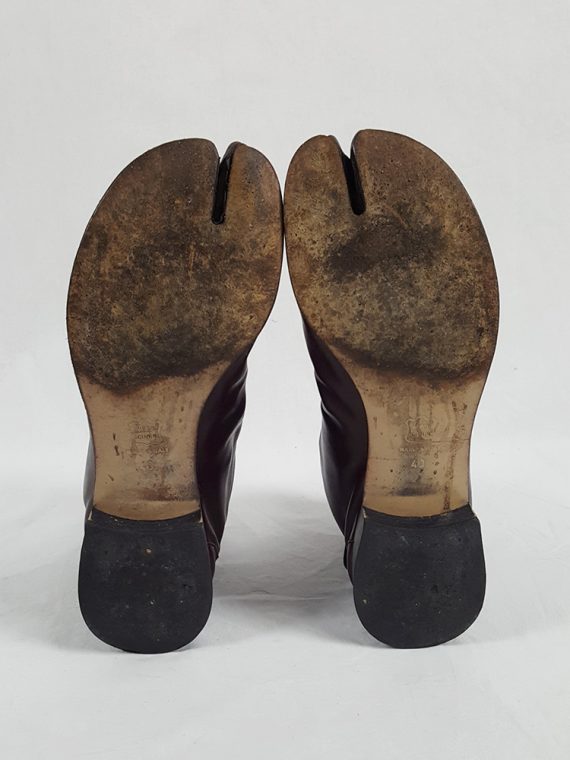 Vaniitas Maison Martin Margiela brown tabi boots with low heel fall 1998 archive 162328