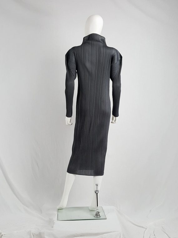 vaniitas Issey Miyake Pleats Please grey pleated dress with triangular shoulders 0301