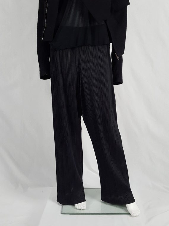 vaniitas vintage Issey Miyake Pleats Please black pleated relaxed trousers 135636