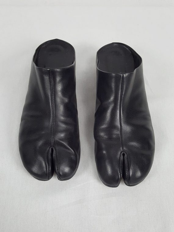 vaniitas vintage Maison Martin Margiela black tabi slipper with low heel spring 2002 124854
