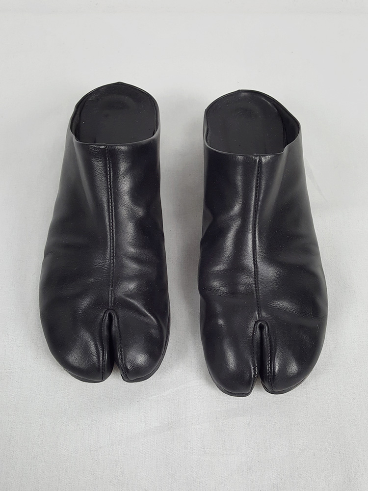 Maison Martin Margiela black tabi slipper with low heel (37) — spring ...