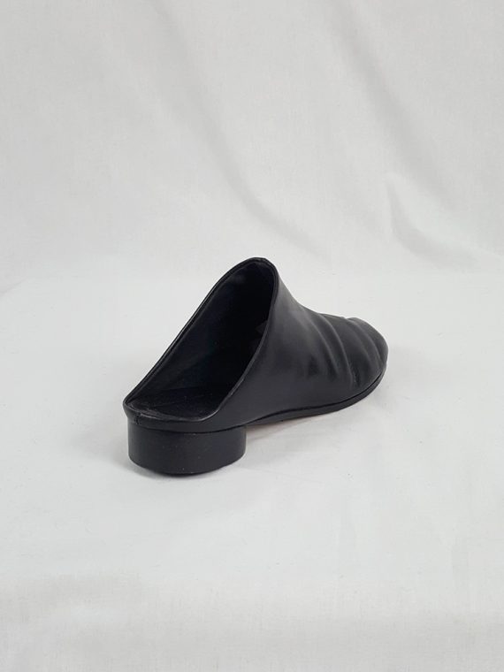 vaniitas vintage Maison Martin Margiela black tabi slipper with low heel spring 2002 125202