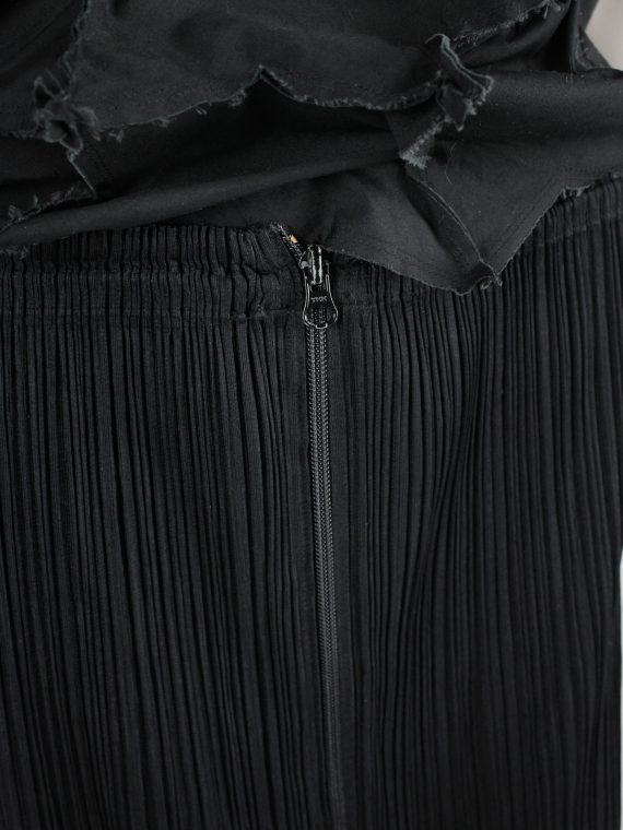 vaniitas vintage Issey Miyake Pleats Please black pleated maxi skirt with front zipper 4916