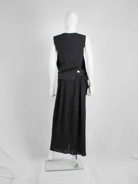 vaniitas vintage Issey Miyake Pleats Please black pleated maxi skirt with front zipper 4935