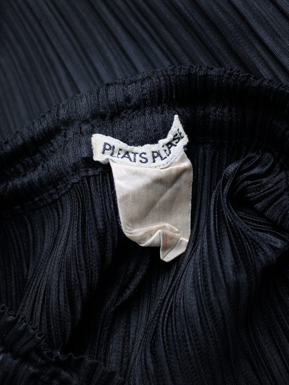 vaniitas vintage Issey Miyake Pleats Please black pleated maxi skirt with front zipper 5071