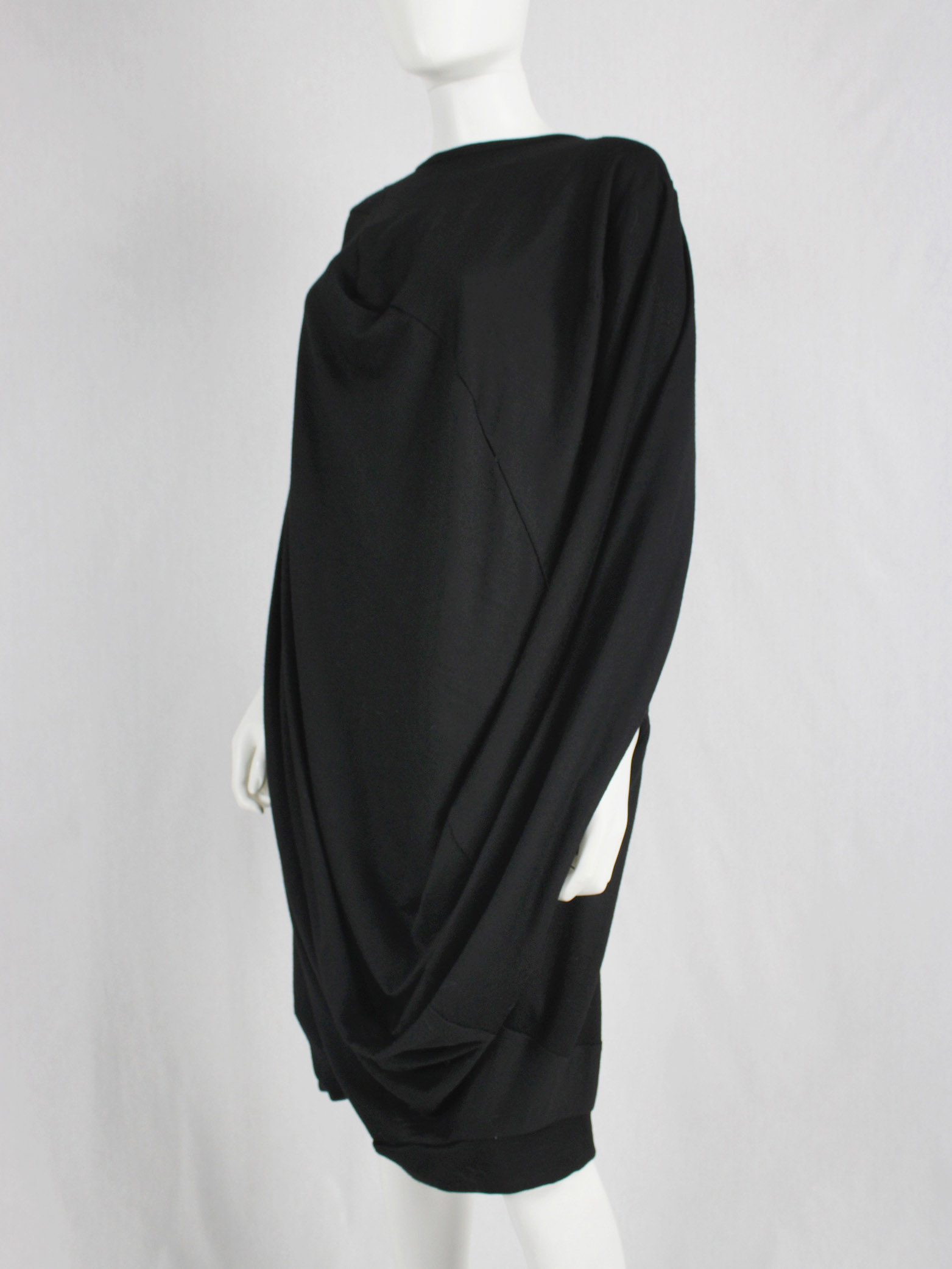 Junya Watanabe black draped cocoon dress — fall 2008 - V A N II T A S