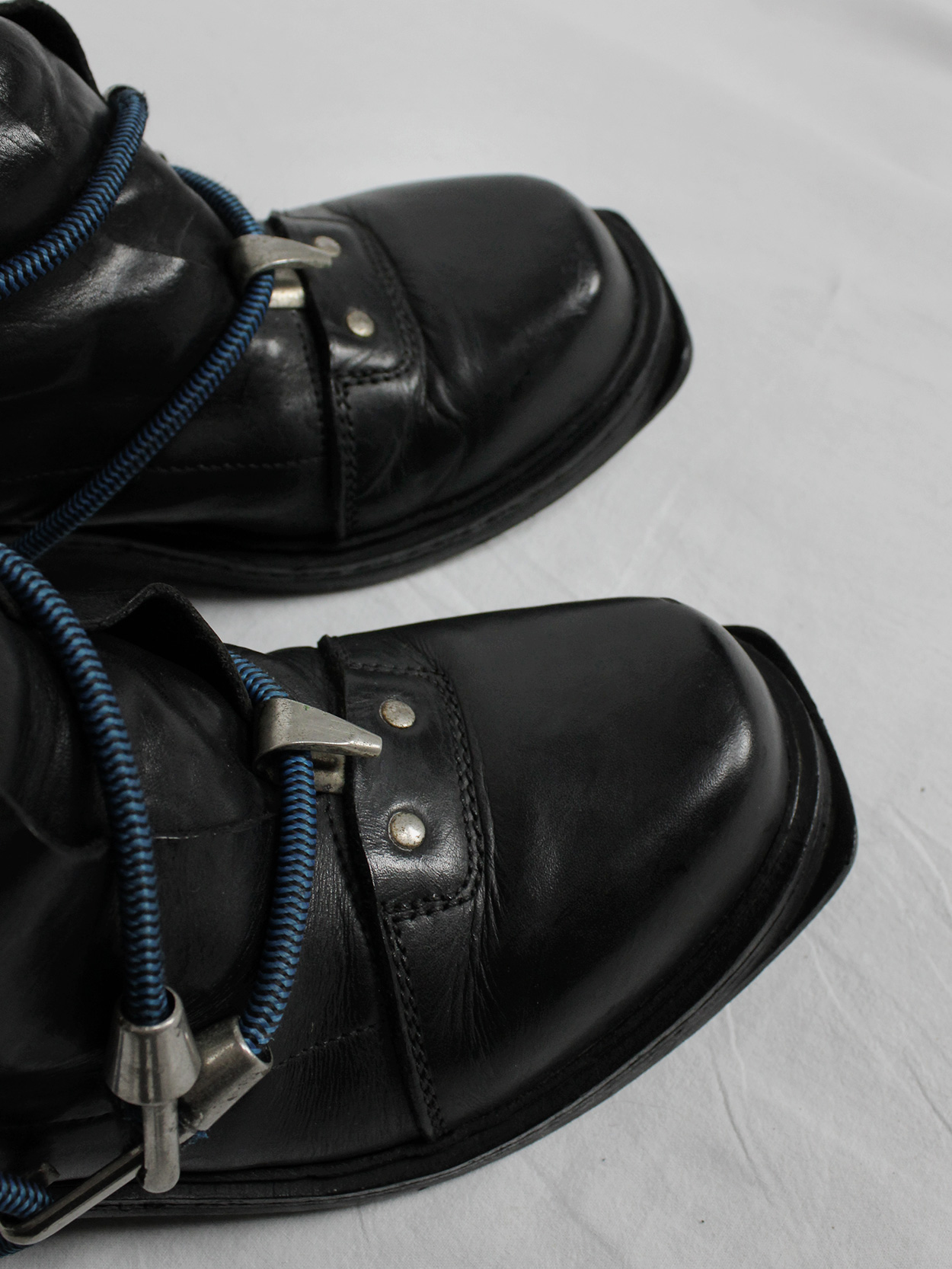Dirk Bikkembergs black mountaineering boots with blue elastic (40 ...