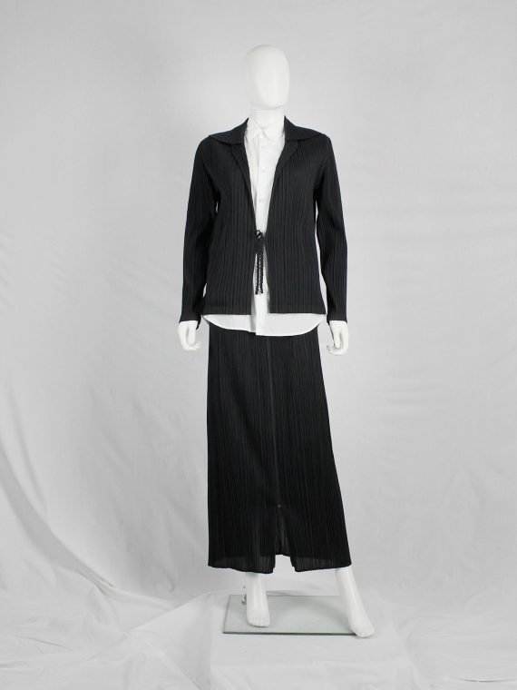 vaniitas vintage Issey Miyake Pleats Please black pleated cardigan with lapels and tie-front 9495