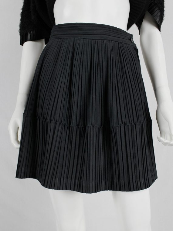 vaniitas vintage Issey Miyake black flared skirt with creased pleats 1980s 80S 5614