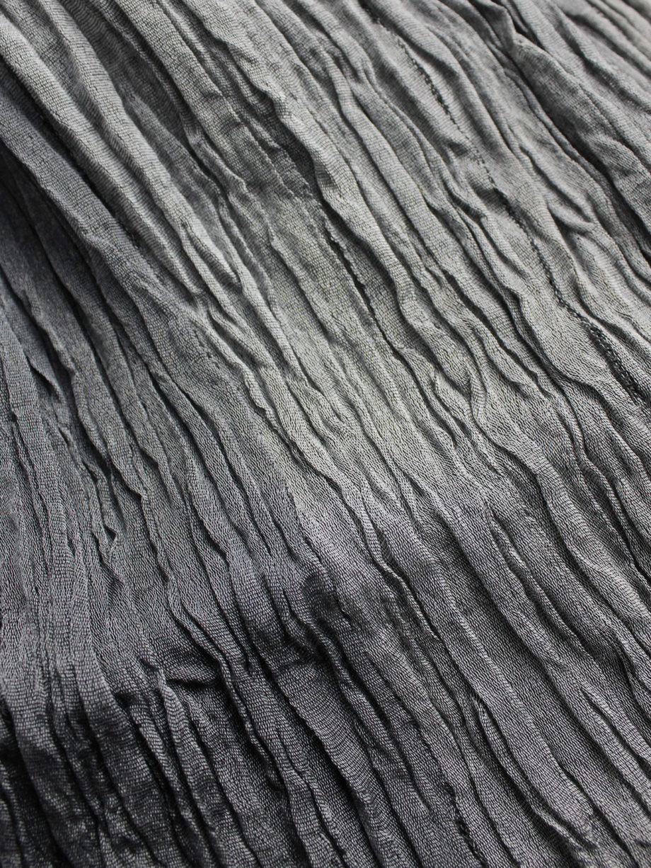 Issey Miyake grey ombre scarf with wrinkled pleats 1980s 80s 6917