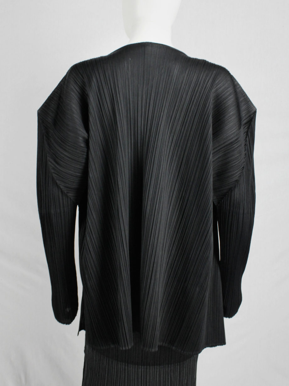 vaniitas vintage Issey Miyake Pleats Please black cardigan with squared shoulders3689