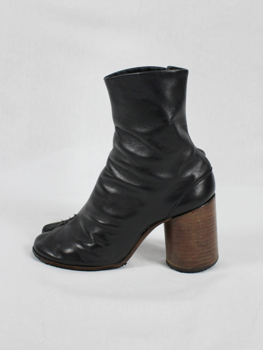 vaniitas vintage Maison Martin Margiela black tabi boots with round wooden heel 2001 4610