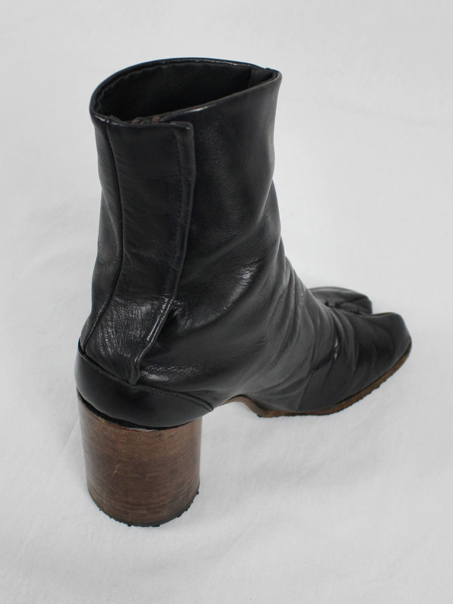 vaniitas vintage Maison Martin Margiela black tabi boots with round wooden heel 2001 4645