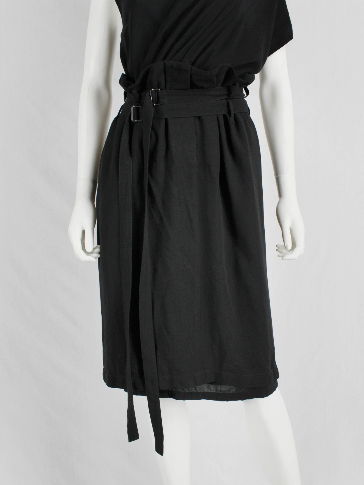 vaniitas Ann Demeulemeester black skirt with two belt straps spring 2003 6756