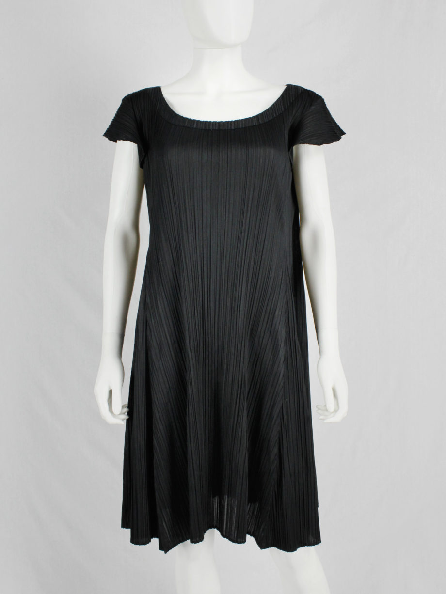 vaniitas Issey Miyake Pleats Please black babydoll dress with fine pleats 1470