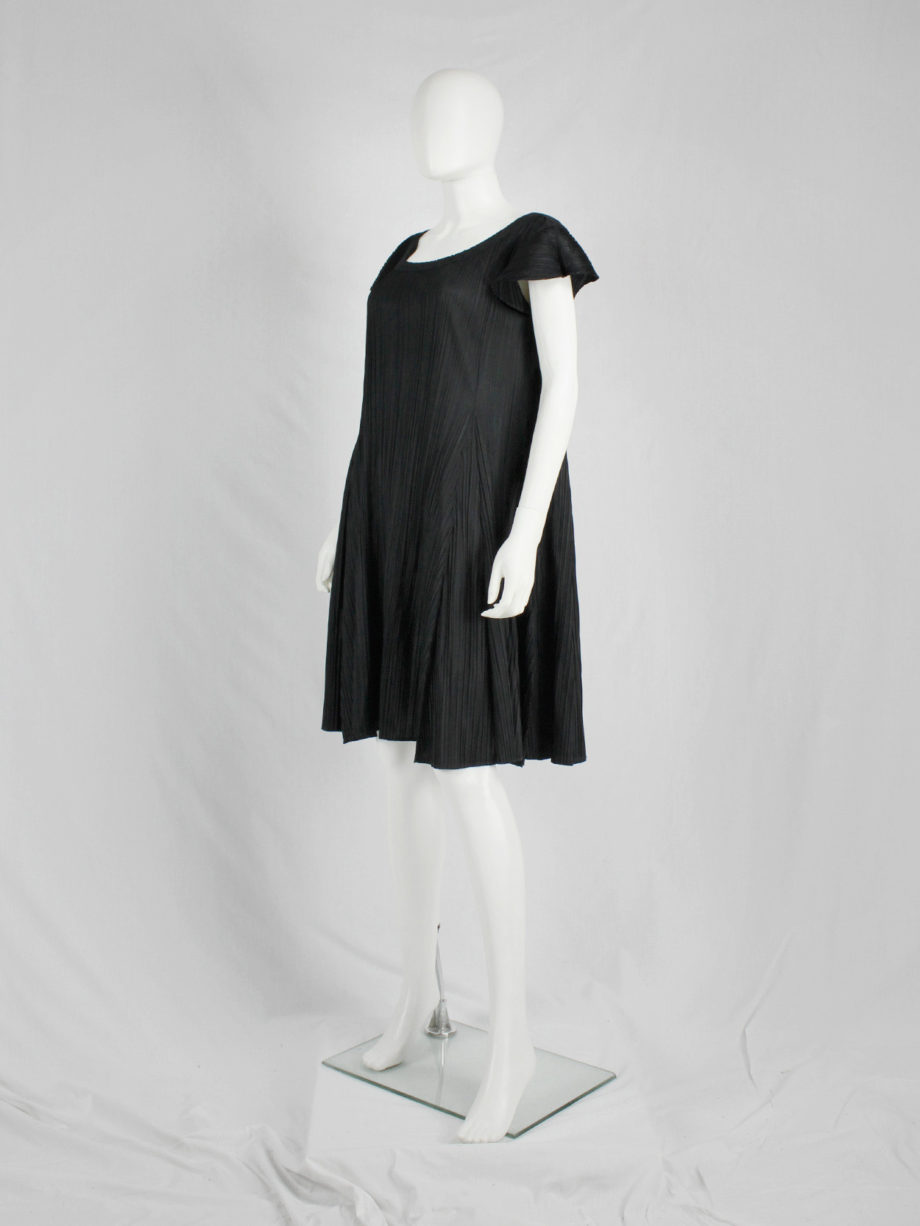 vaniitas Issey Miyake Pleats Please black babydoll dress with fine pleats 1534