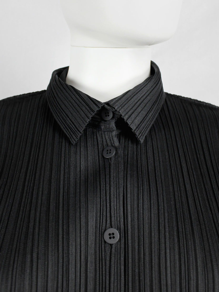 vaniitas Issey Miyake Pleats Please black cardigan with squared shoulders 8993