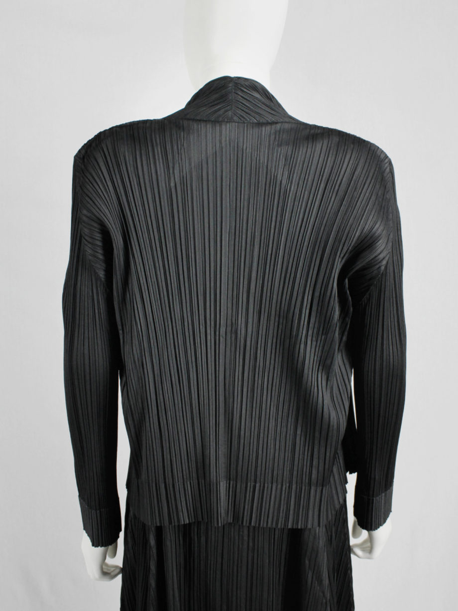 vaniitas Issey Miyake Pleats Please black open cardigan with folded hems 2552