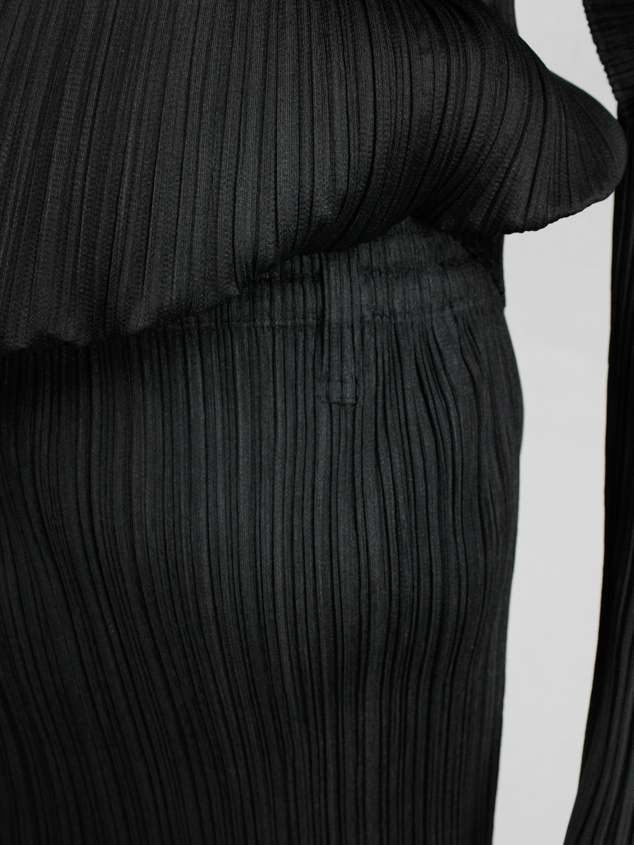 Issey Miyake Pleats Please black pleated maxi skirt - V A N II T A S