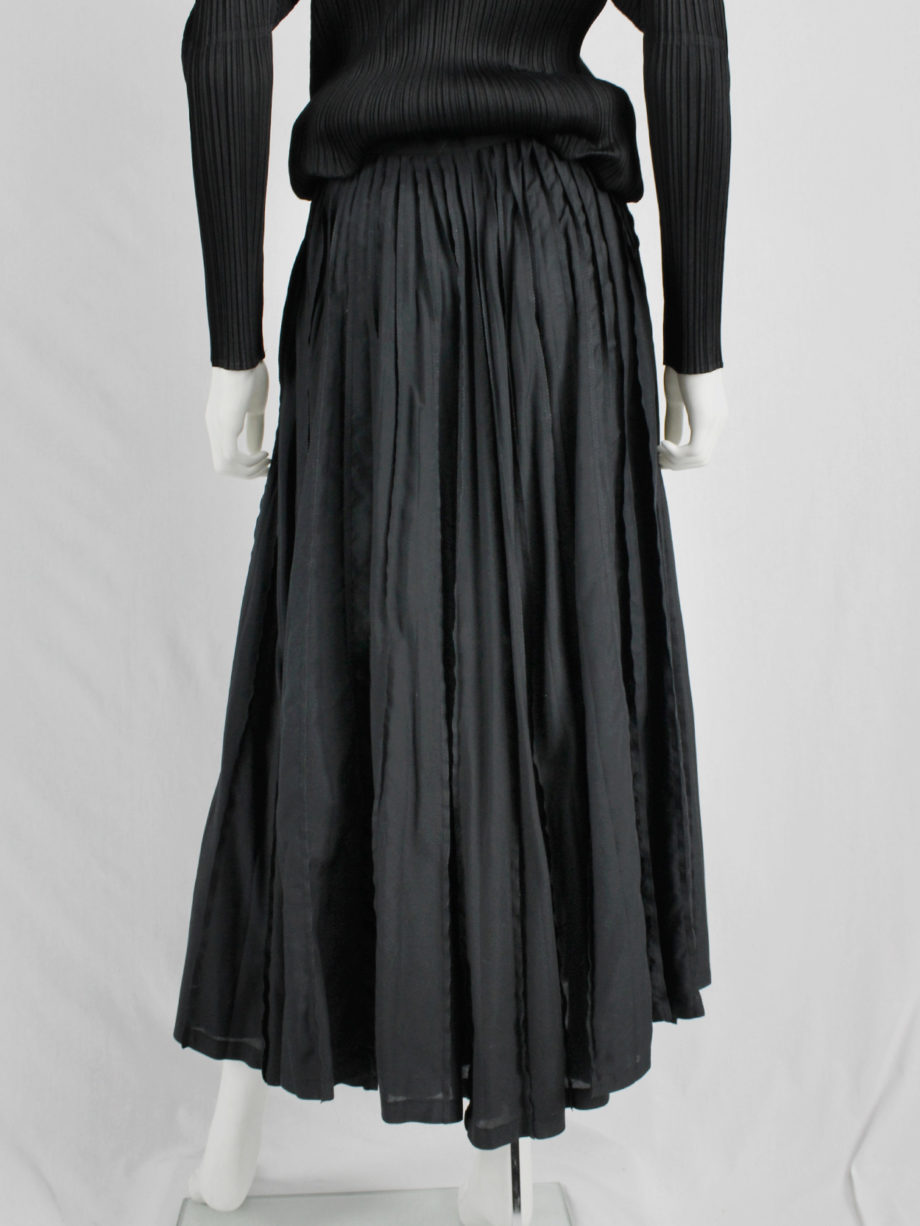 vaniitas Issey Miyake black maxi skirt with inside out pleats 2130