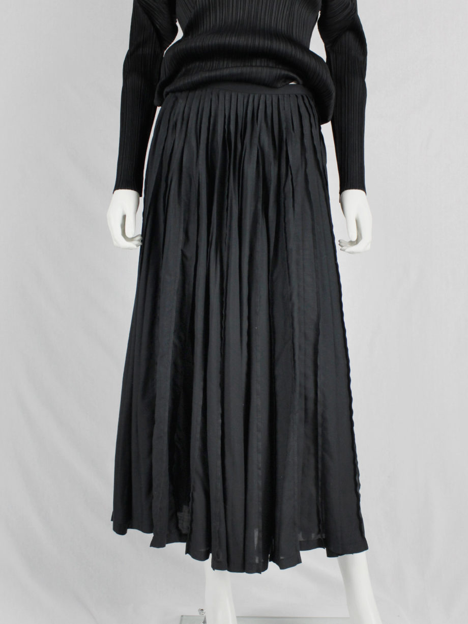 vaniitas Issey Miyake black maxi skirt with inside out pleats 2174