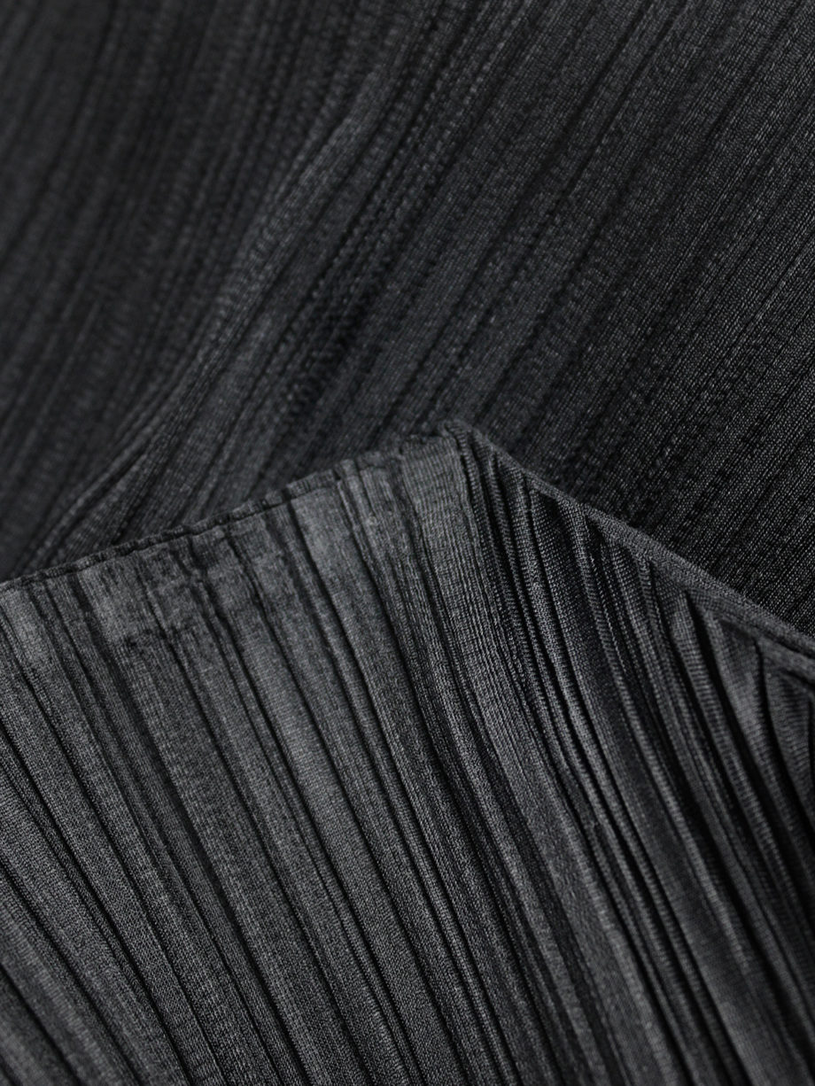 vaniitas Issey Miyake black turtleneck jumper with fine pressed pleats2433