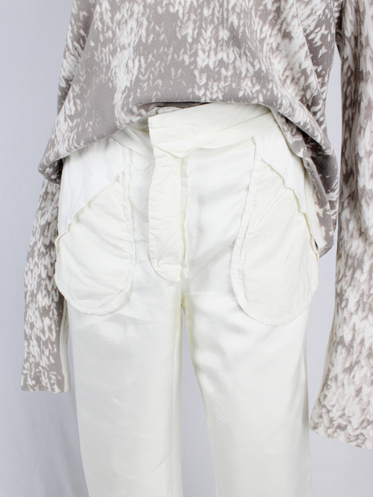vaniitas Maison Martin Margiela white inside-out trousers with exterior lining spring 2003 0710